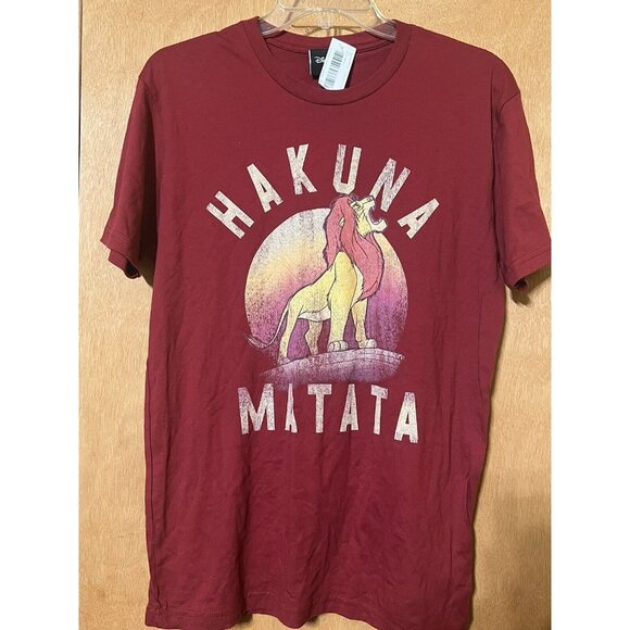 Disney's Lion King Hakuna Matata T-Shirt NEW Adult Medium Size NWT - Picture 1 of 8